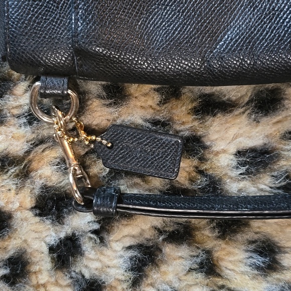 Coach wristlet lot - Picture 5 of 9